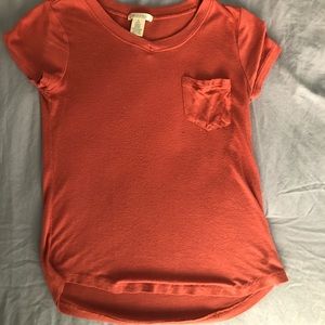 Coral fitted v neck